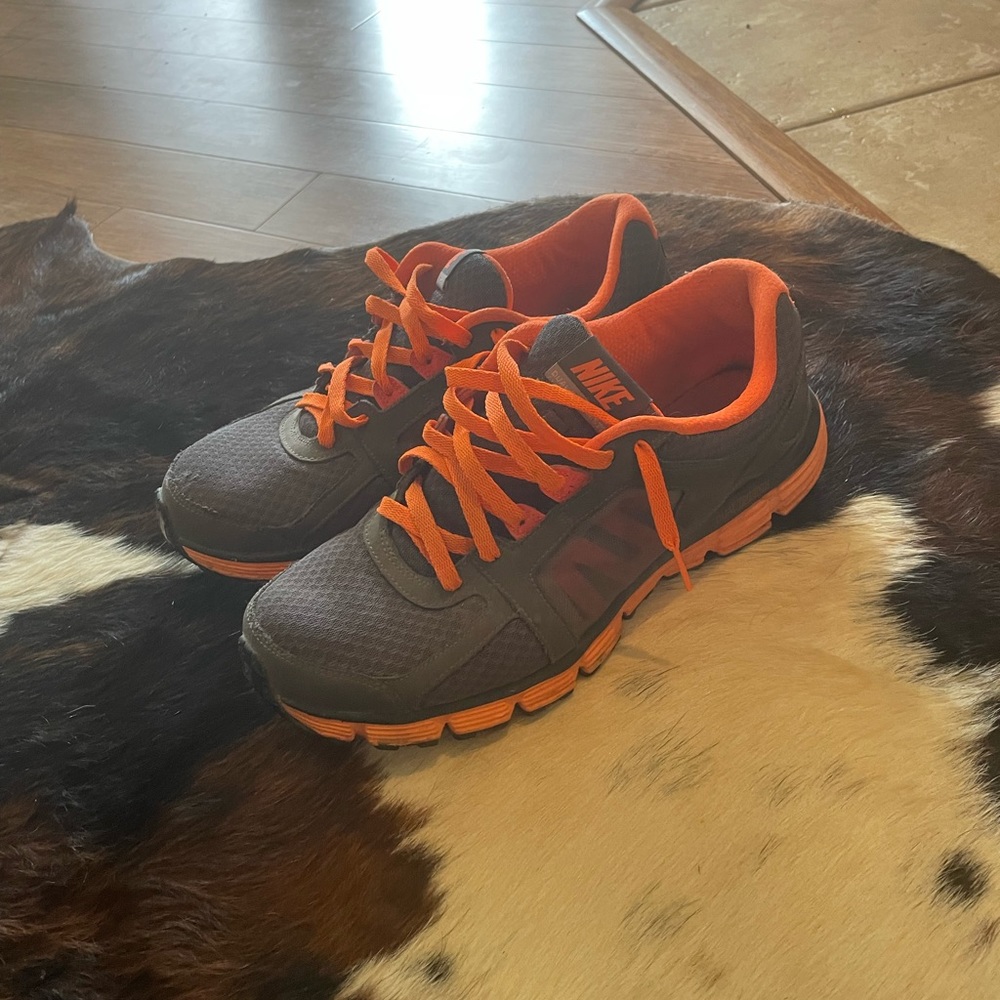 Nike 10.5 grey and orange shoes
